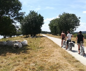 Alsace and Burgundy wine roads by bike, passing by the Doubs