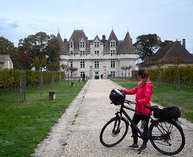 Vineyards and castles : 10-day bike tour from Bordeaux to Sarlat