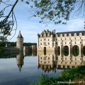 Cycle amongst the Loire valley châteaux from Blois to Tours