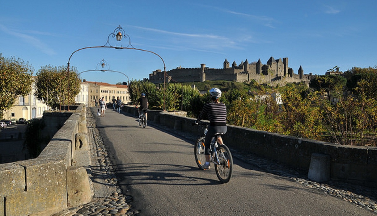 4 day family cycle trip along the Canal du Midi Le Velo Voyageur