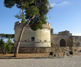 Cycling tour in Puglia from trulli to the sea