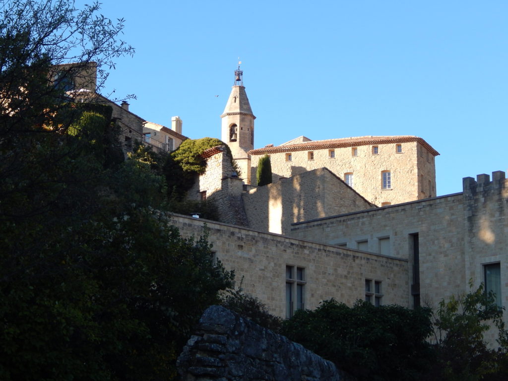 Vue sur le village de Crillon-le-Brave