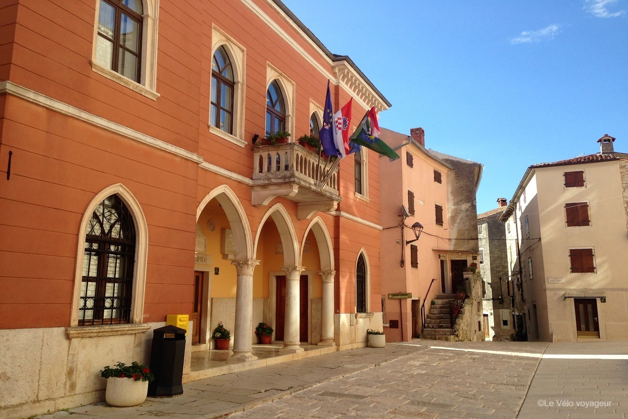 From Italy to Croatia by bike: Trieste to Pula