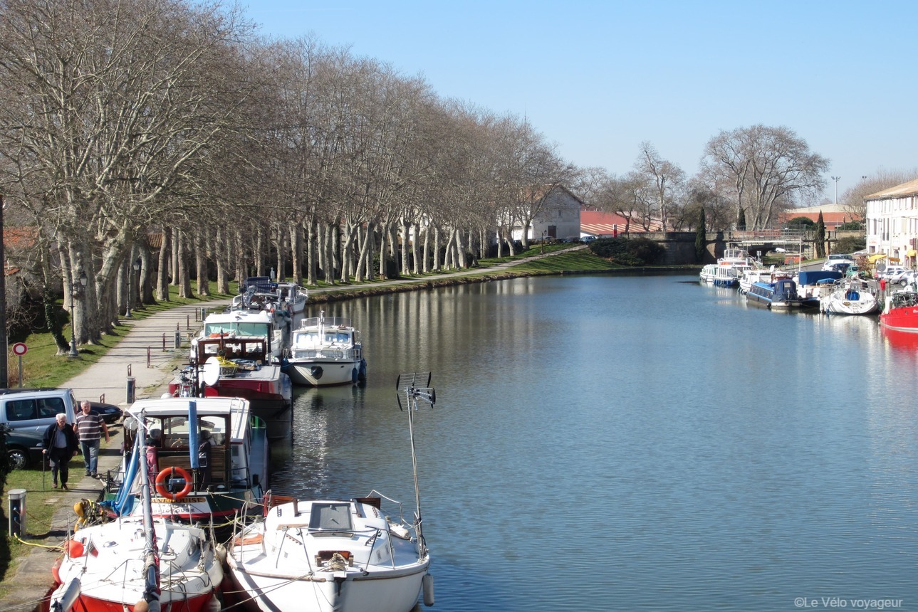 Cycling Canal du Midi from Carcassonne to Béziers