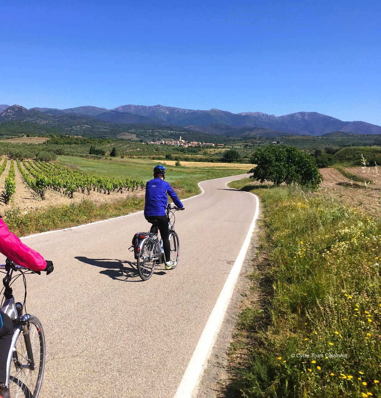 Complete discovery of Catalonia by electric bike.
