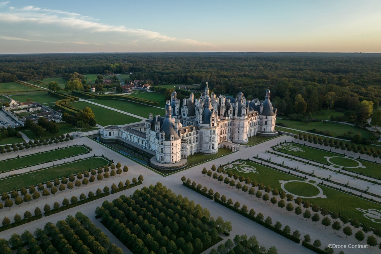 Cycle amongst the Loire valley châteaux from Blois to Tours
