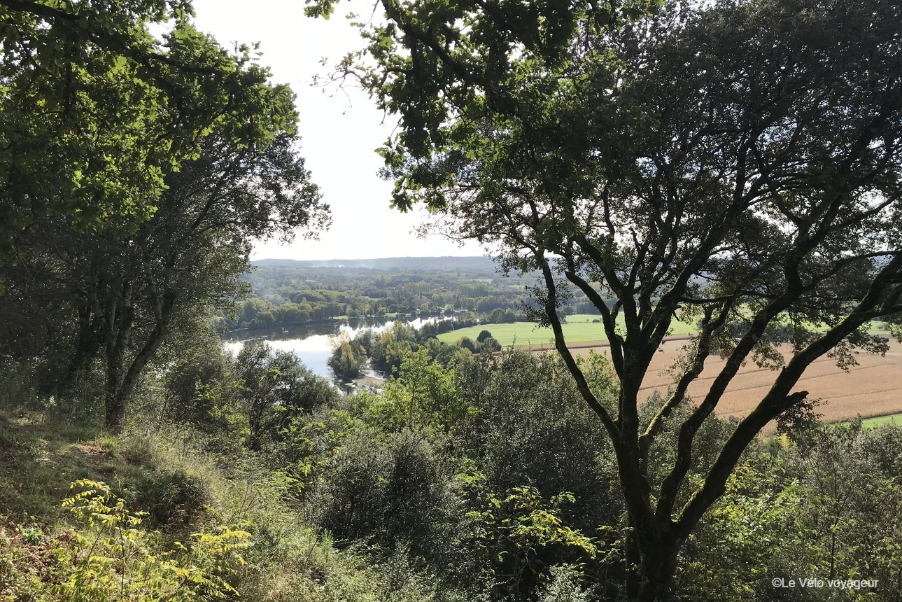 Cycling holiday in the Vézère and Dordogne valleys