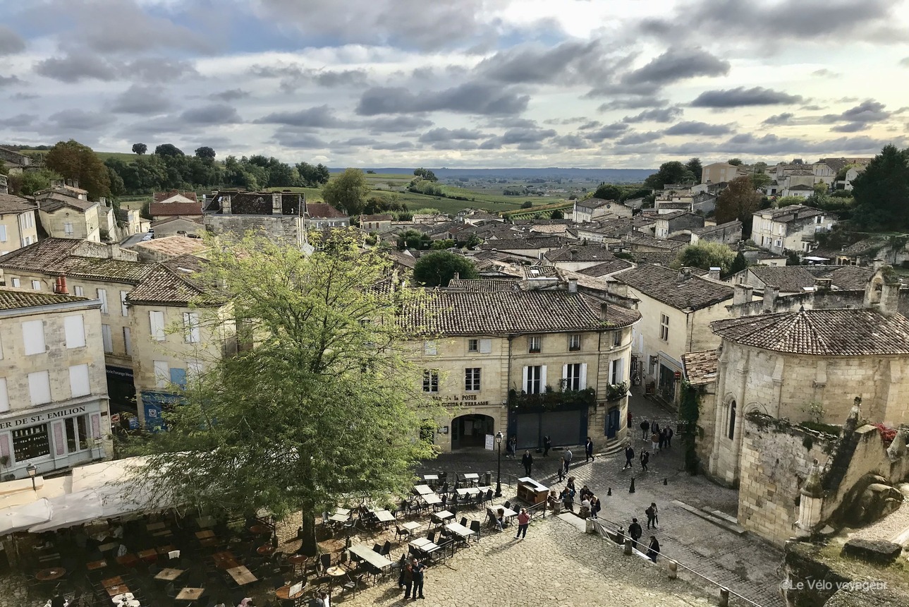 Ville de Saint-Emilion depuis les toits