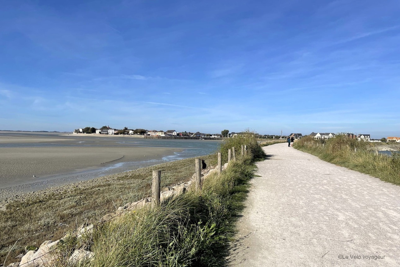 4-day cycling tour to explore the Somme Bay thoroughly