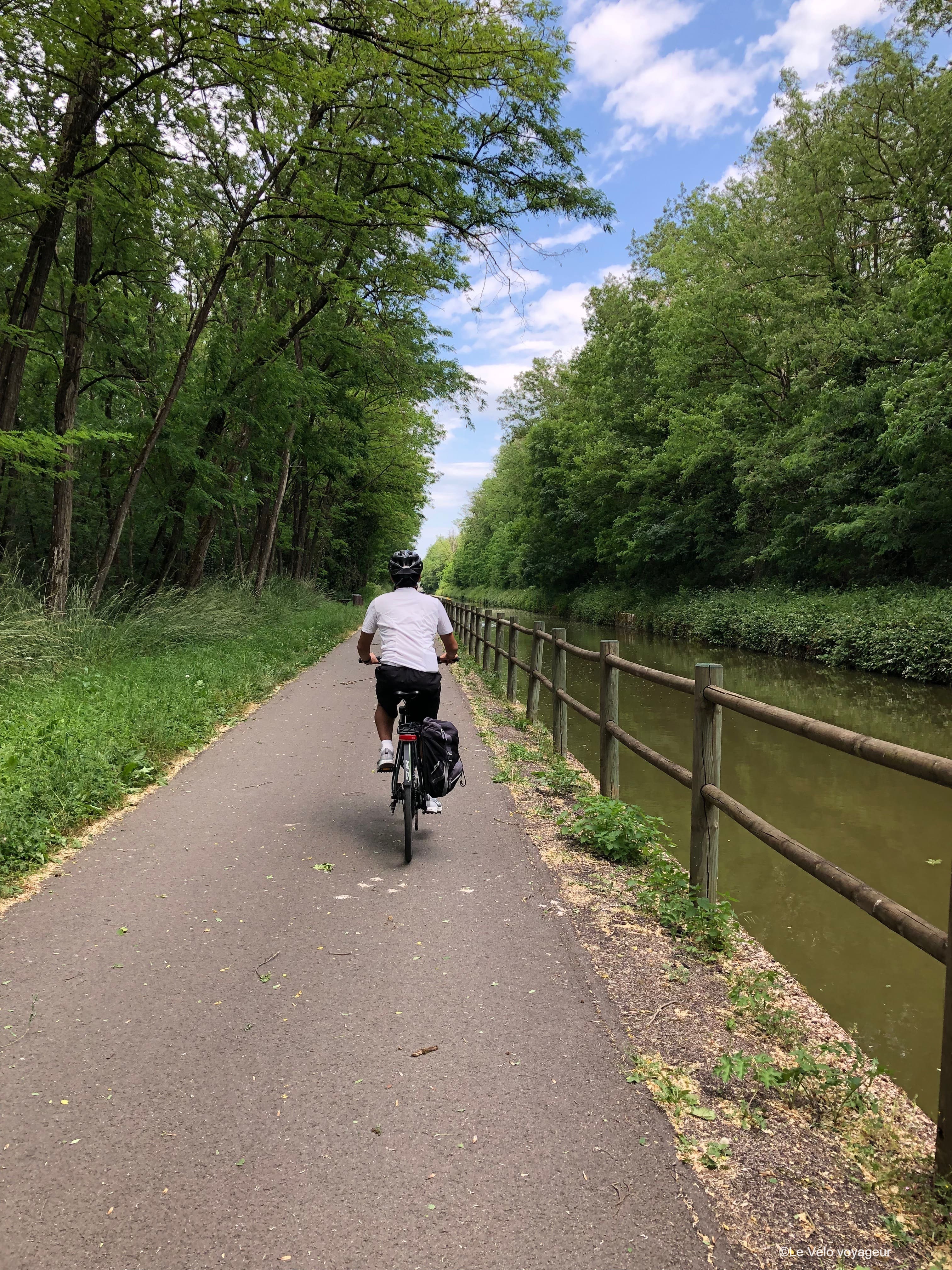 Traversée de la Bourgogne à vélo, entre canaux et vignobles