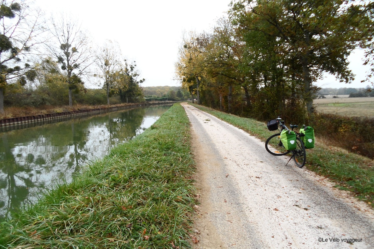 Le canal de Bourgogne à vélo