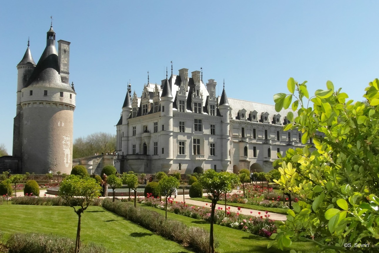 Cycle the prestigious Loire castles around Tours