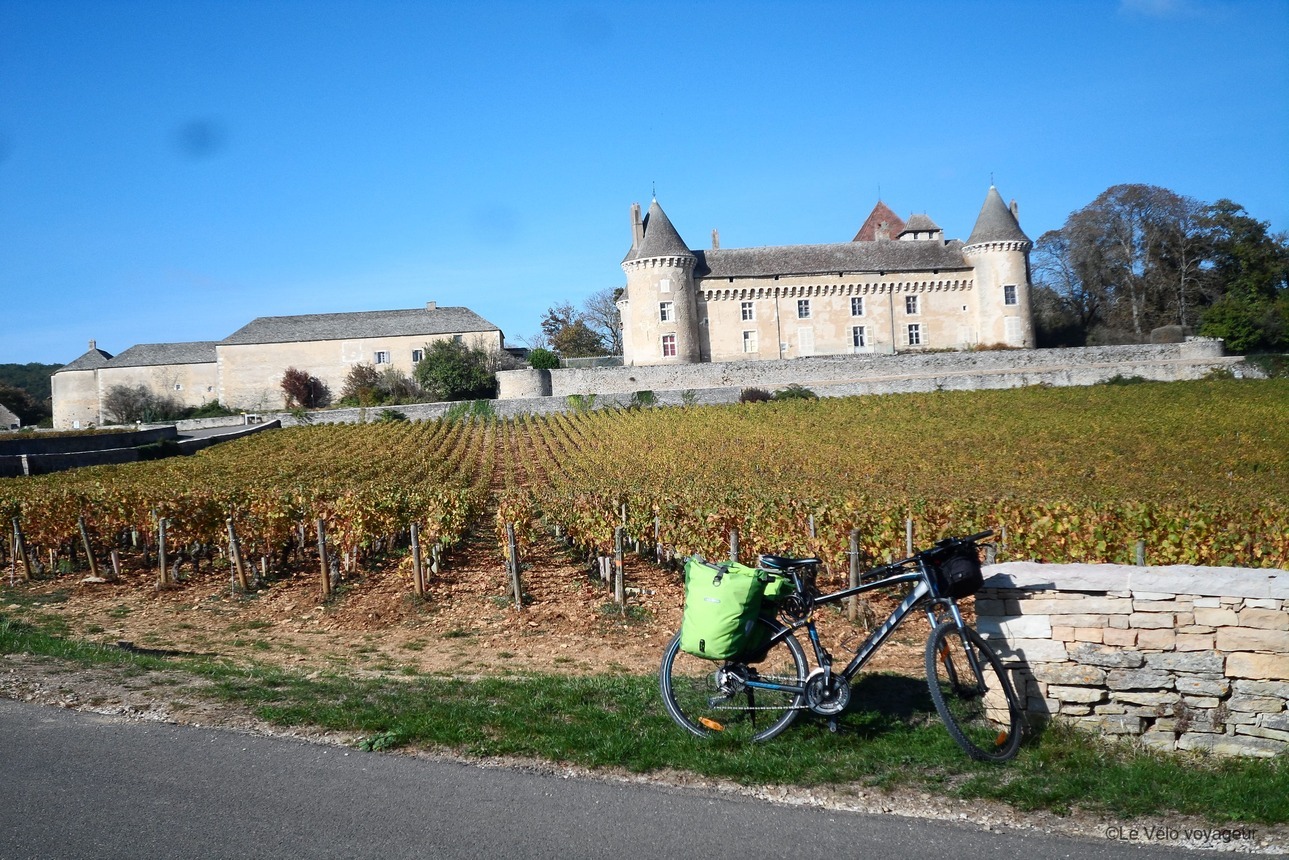Bike getaway through the vineyards of Burgundy