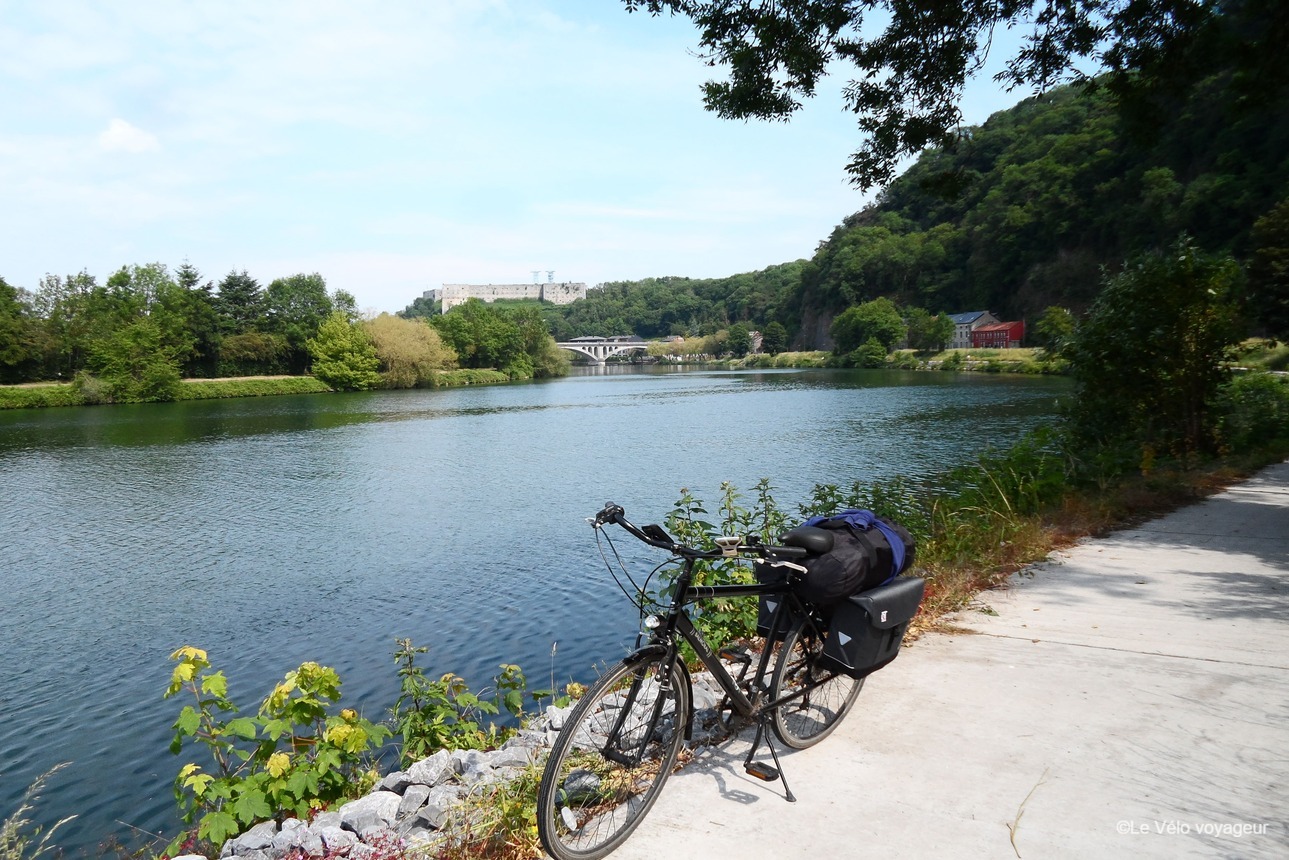 Loop bike tour in the heart of the Ardennes and Meuse river
