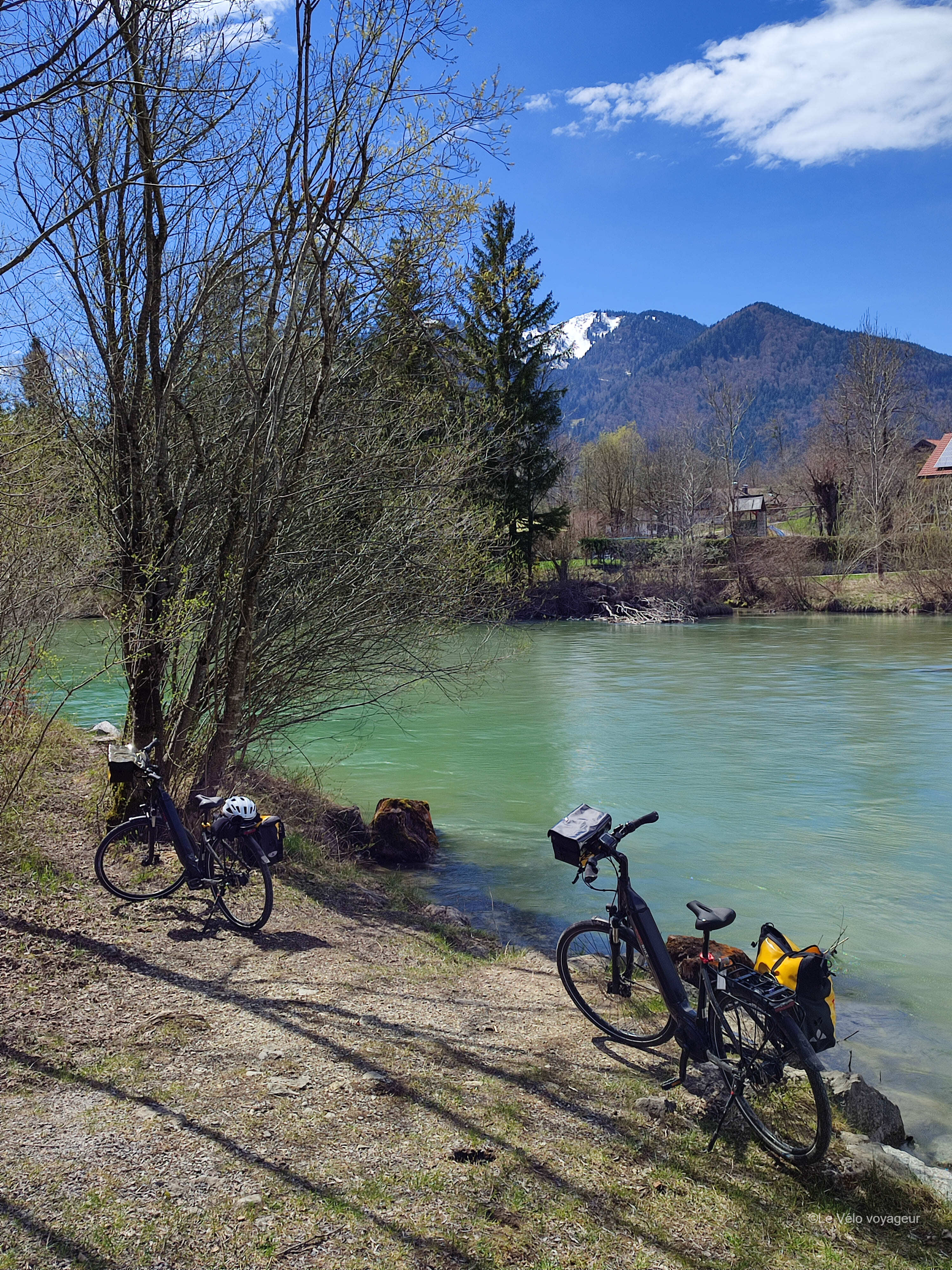 Family cycling in the heart of Bavaria: between lakes and rivers
