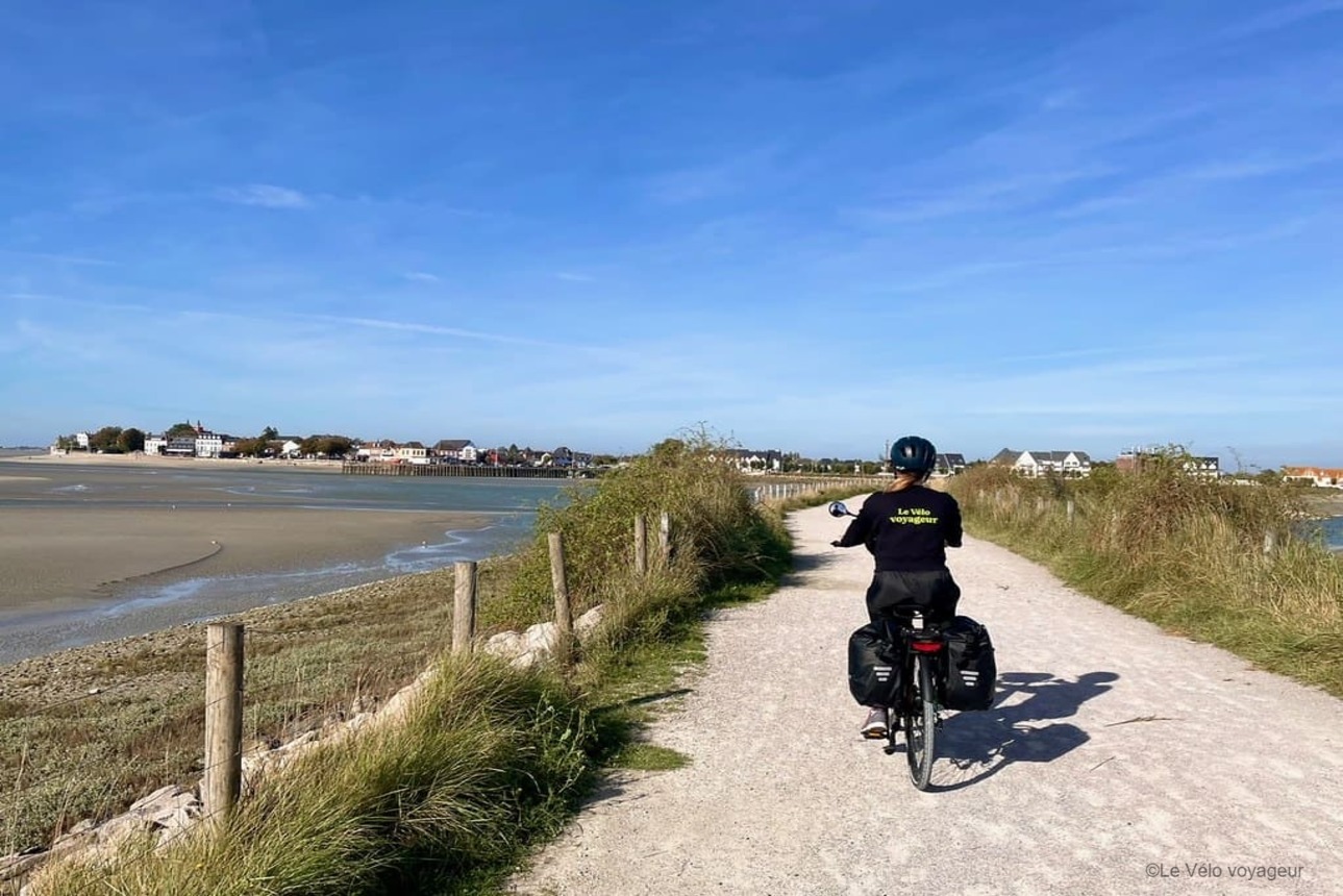 Cycling the Somme Bay: a center-based tour in Noyelles-sur-Mer