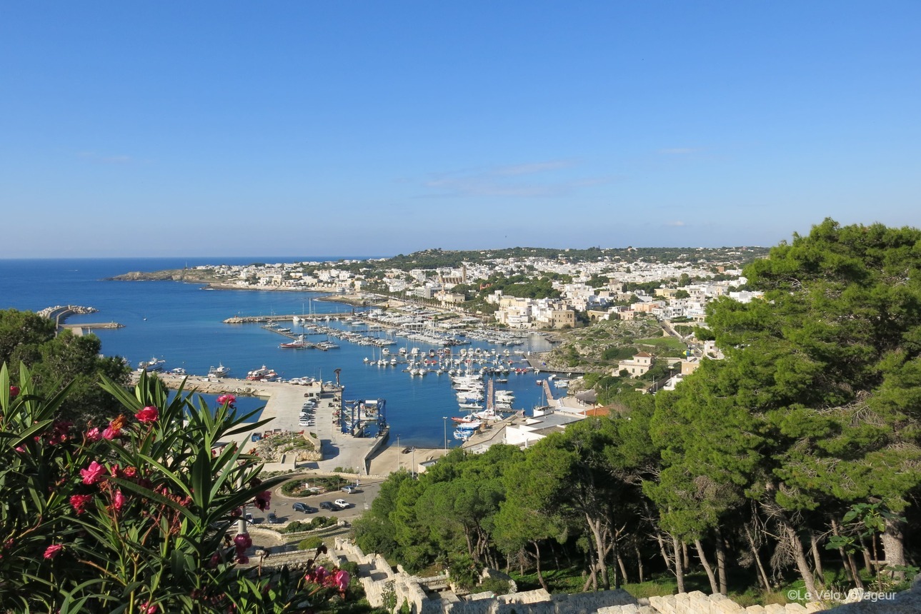Cycling tour in Puglia from trulli to the sea